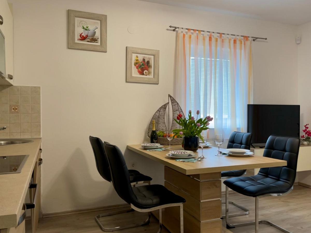 Apartments Lara Μεντουλίν Εξωτερικό φωτογραφία
