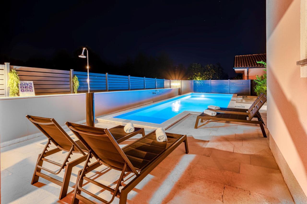 Apartments Lara Μεντουλίν Εξωτερικό φωτογραφία