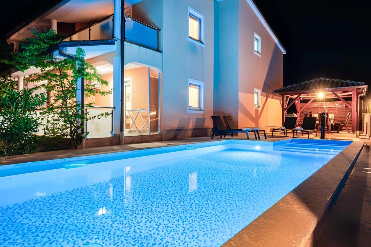Apartments Lara Μεντουλίν Εξωτερικό φωτογραφία