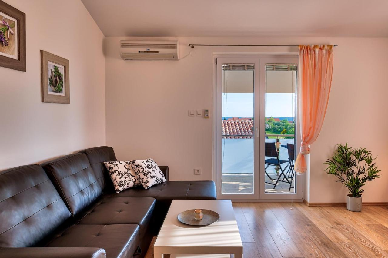 Apartments Lara Μεντουλίν Εξωτερικό φωτογραφία