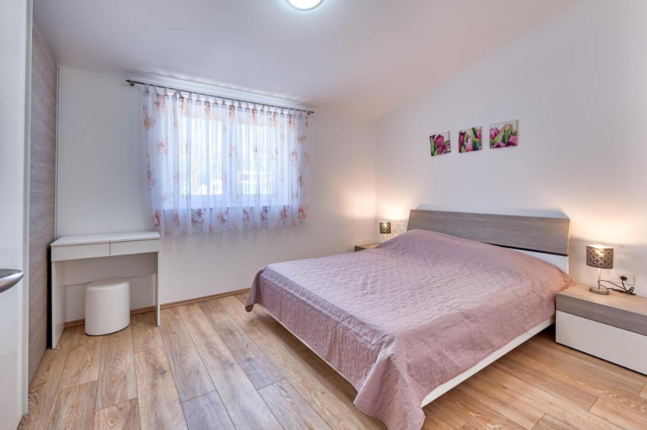 Apartments Lara Μεντουλίν Εξωτερικό φωτογραφία