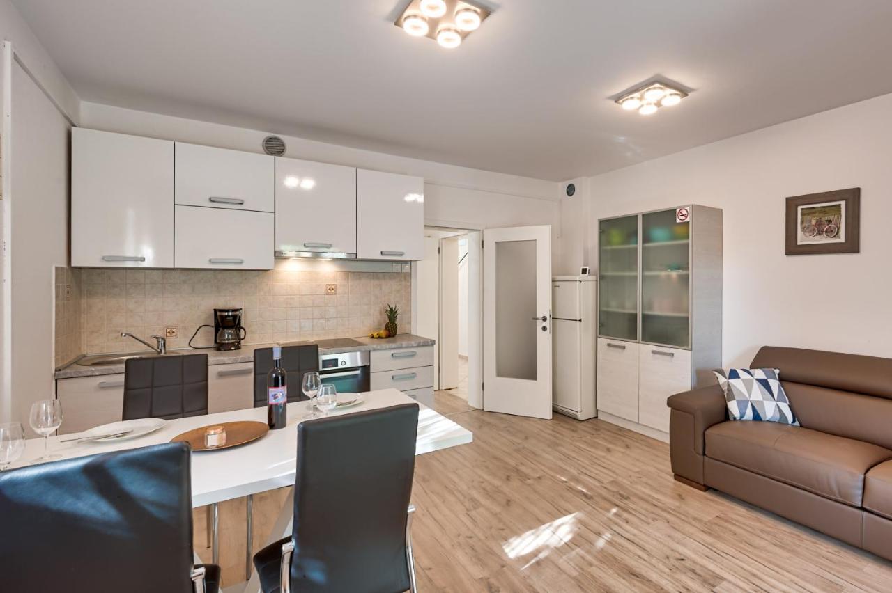 Apartments Lara Μεντουλίν Εξωτερικό φωτογραφία