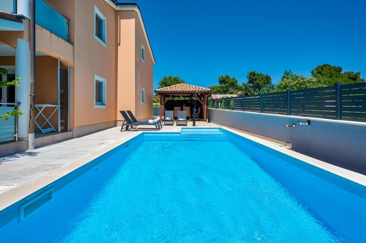 Apartments Lara Μεντουλίν Εξωτερικό φωτογραφία