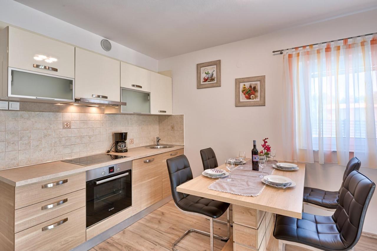 Apartments Lara Μεντουλίν Εξωτερικό φωτογραφία