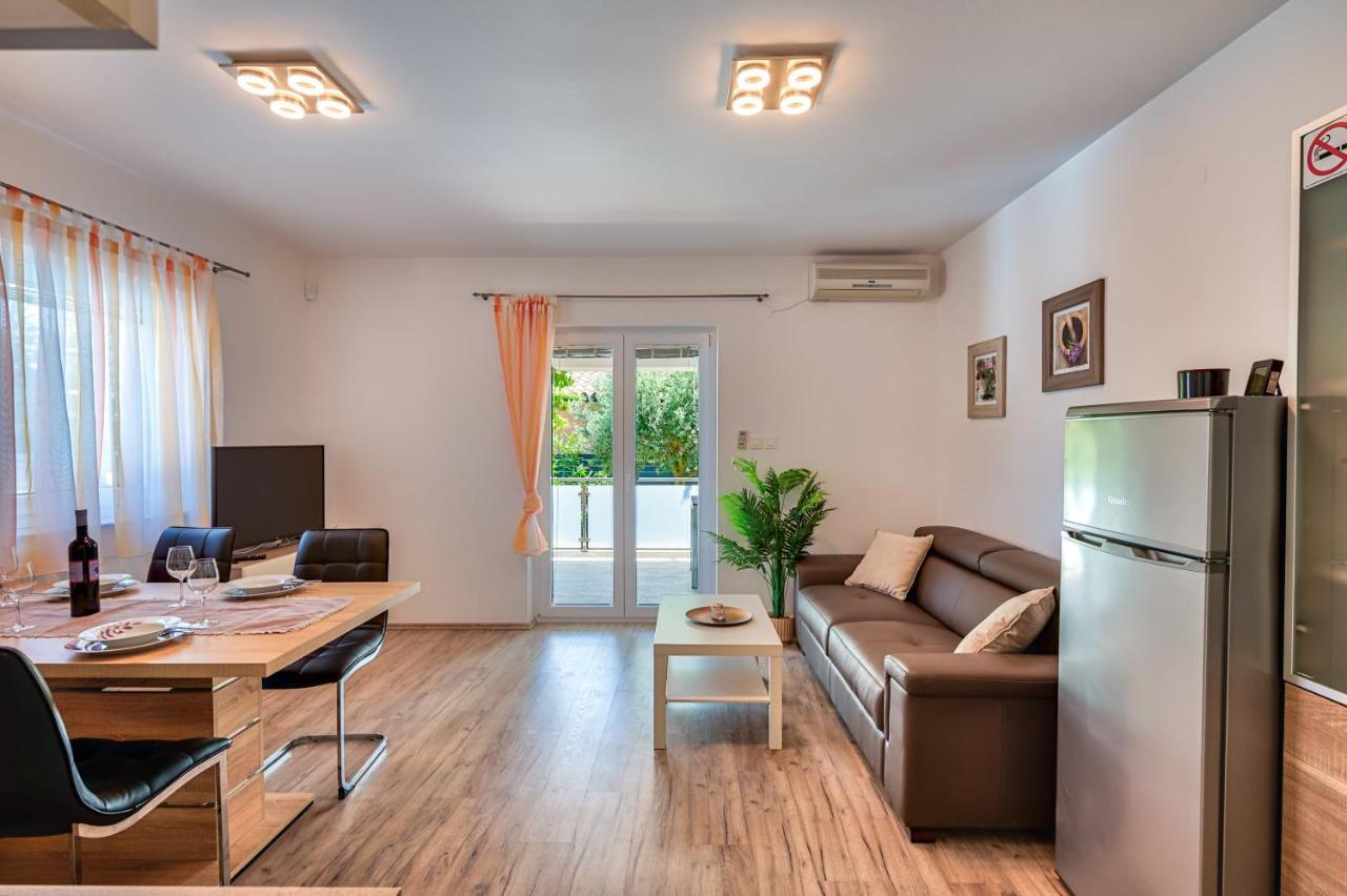 Apartments Lara Μεντουλίν Εξωτερικό φωτογραφία