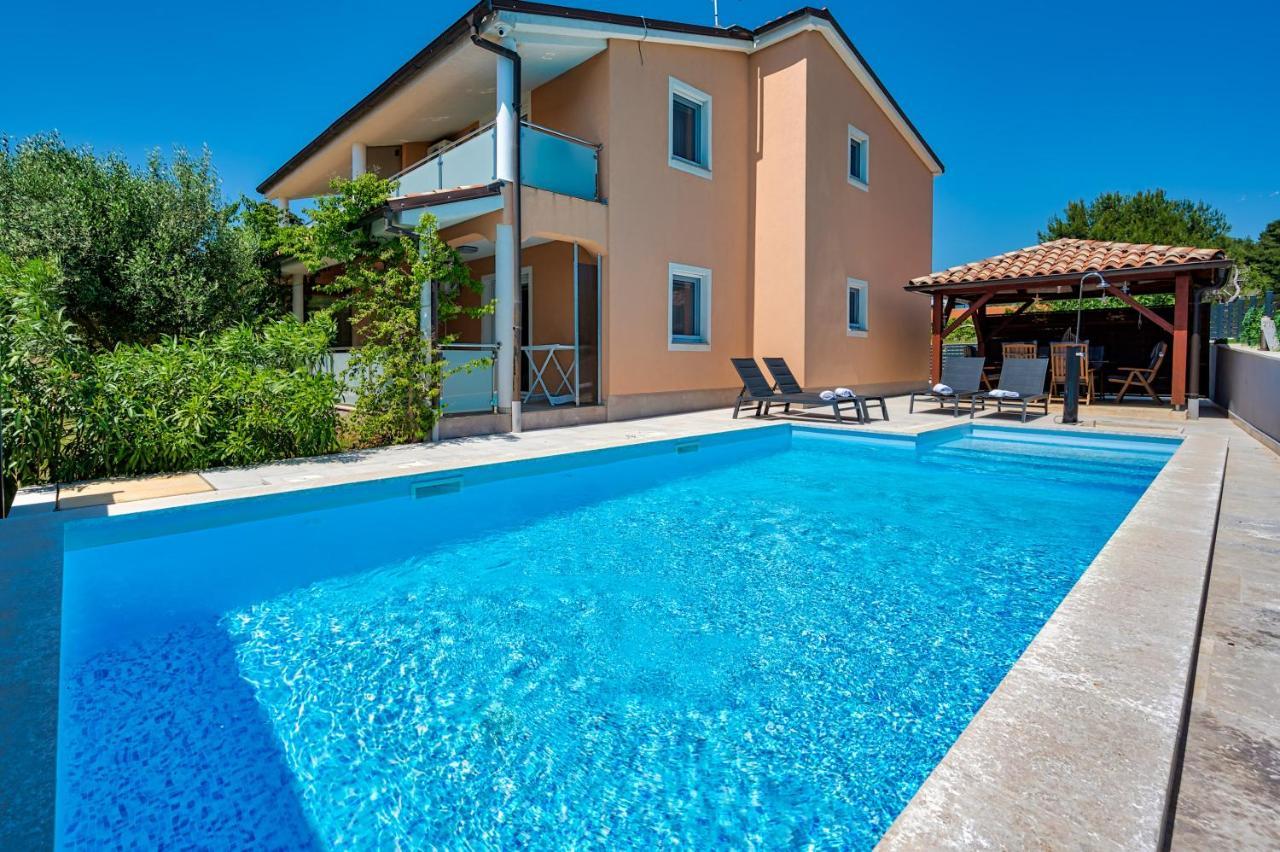 Apartments Lara Μεντουλίν Εξωτερικό φωτογραφία