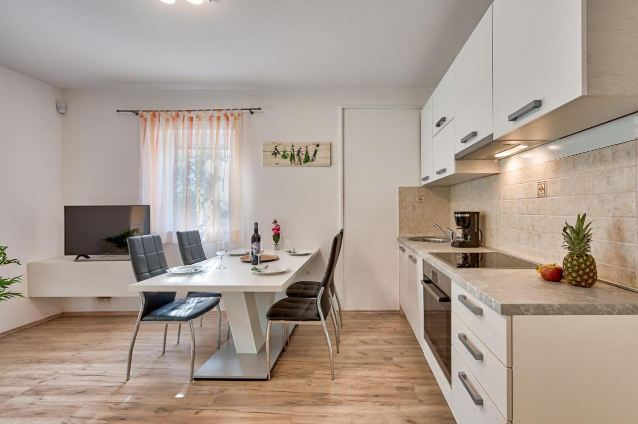 Apartments Lara Μεντουλίν Εξωτερικό φωτογραφία
